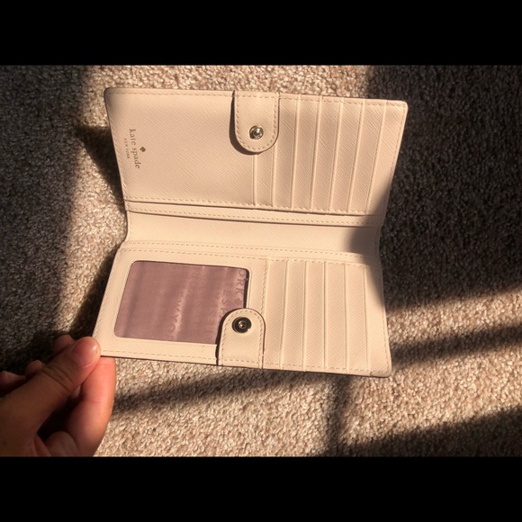KATE SPADE wallet - Picture 2 of 3
